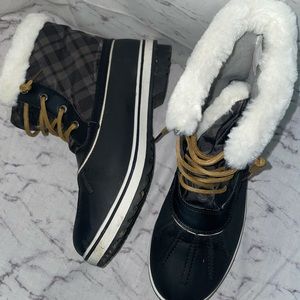 Women’s Lined Snow/ Winter Fur Boots